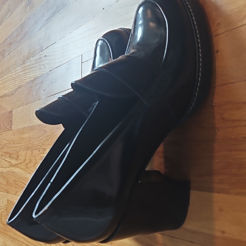 Stuart Weitzman Black Lug Sole Heeled Loafer